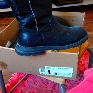 Ugg boots black